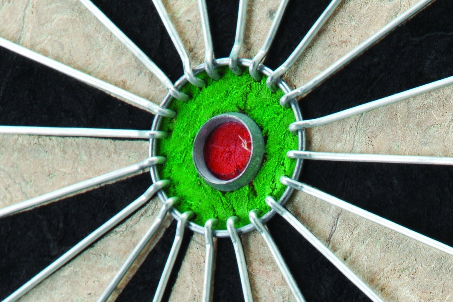 Viper by GLD Products Shot King Regulation Bristle Steel Tip Dartboard Set - Image 5